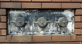 嘉手納町消火栓送水口