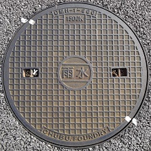 那覇空港マンホール