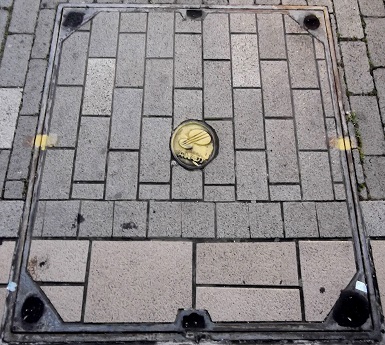 ����d�̓}���z�[��