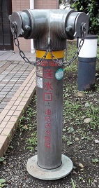 �{���s������