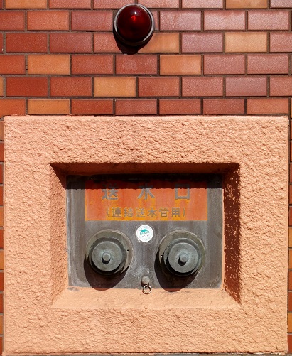 �}����s������