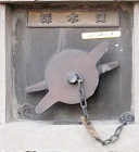 �]���摗����