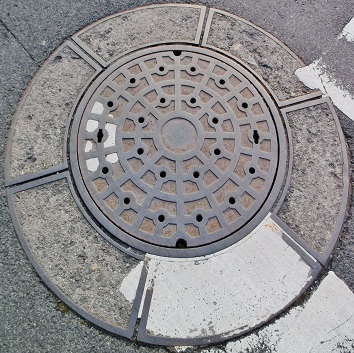 松江市マンホール