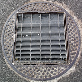 安来市マンホール