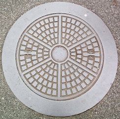 斑鳩町マンホール