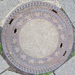 ドイツデュッセルドルフマンホール