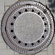 ドイツマイナウ島マンホール