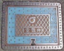 �\������C��