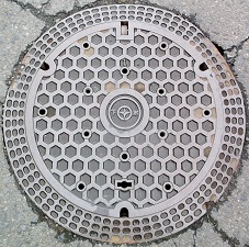 勝田市マンホール