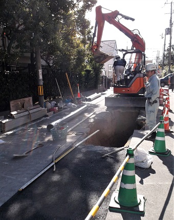 芦屋市マンホール工事