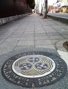 安土町マンホール