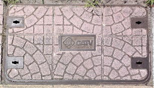 山梨県/CATVマンホール