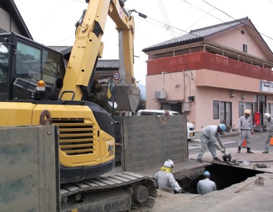 竜王町配水管布設替工事