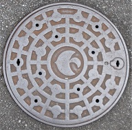 摂津市マンホール