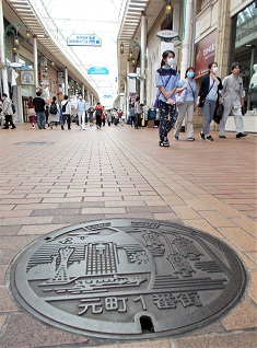 神戸市元町1番街マンホール