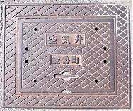 �\������C��