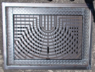 出石町暗渠蓋