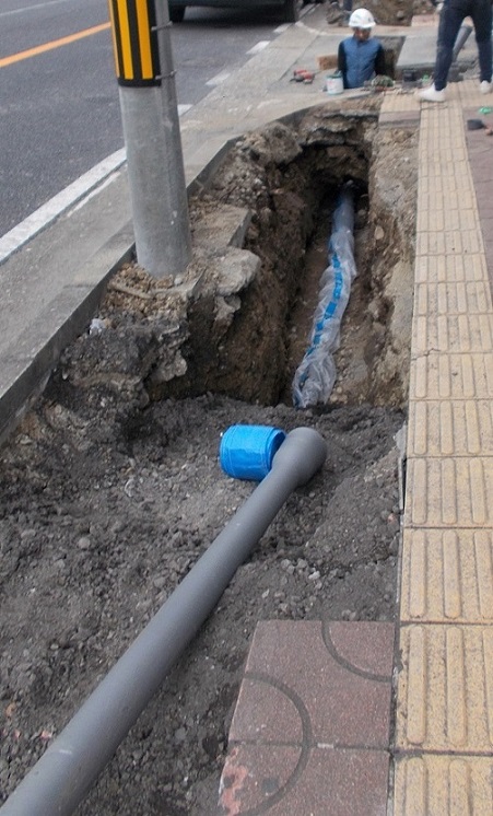 龍野市マンホール工事