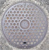 由良町マンホール