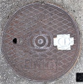 津名町マンホール