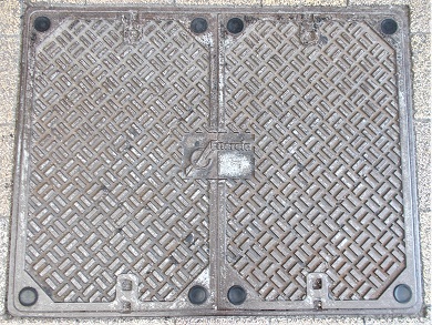 中国電力マンホール