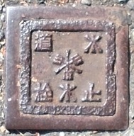 ��s�~����