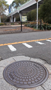 ���{ �L���s���`��