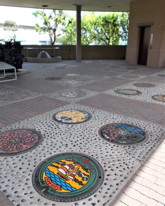 ���{�}���z�[��