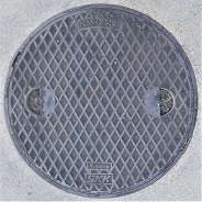 三田市油槽マンホール