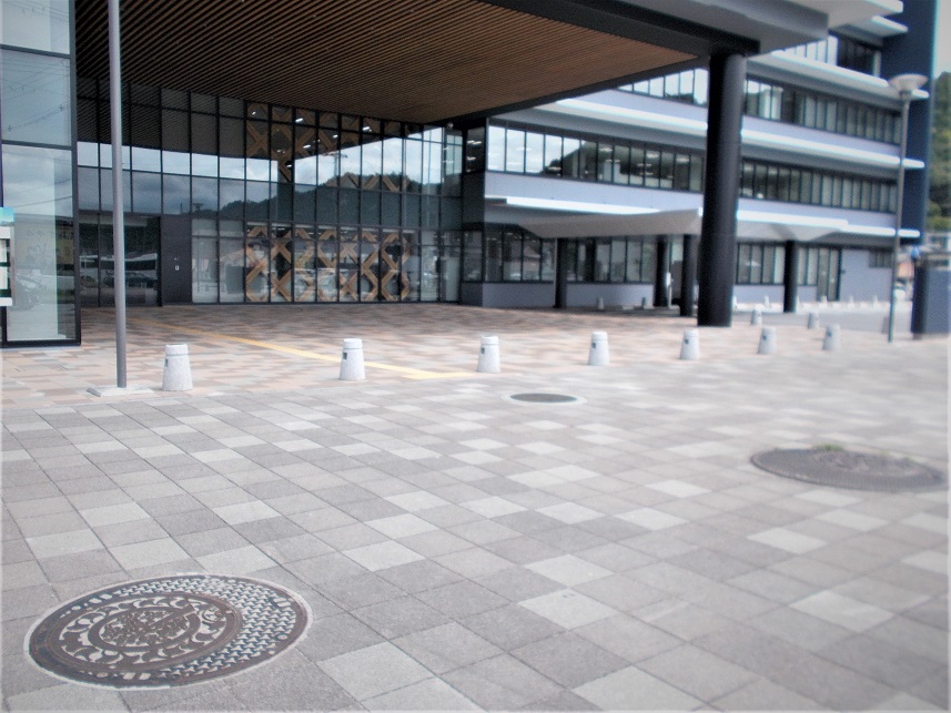 米原町マンホール