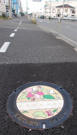 摂津市マンホール