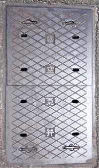 ���s�s��C��