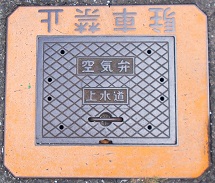 �}������C��