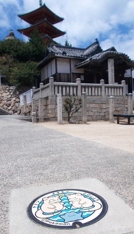 土庄町Pokemonマンホール