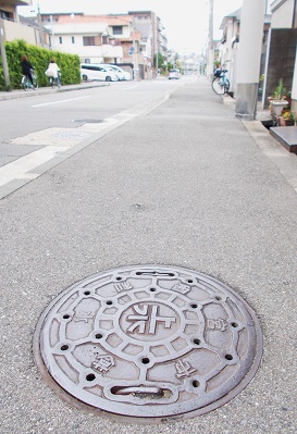 ���{�s������