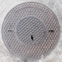 上山田町油槽マンホール