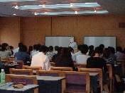 �Z�~�i�[�̗l�q