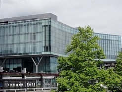 ��茧�j�������Q��Z���^�[