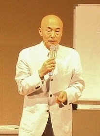 �u�t�E�g�c���F