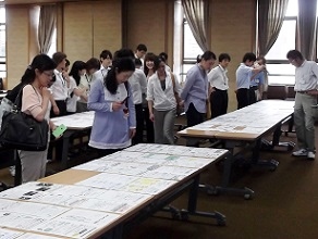 �u�t�E�g�c���F