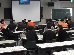 �u���̗l�q