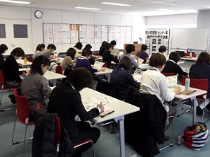 �u�t�E�g�c���F