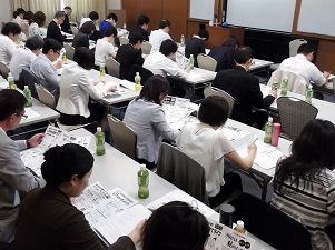 �u�t�E�g�c���F