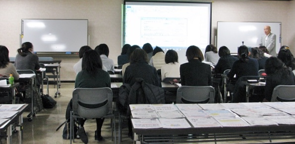 �u���̗l�q