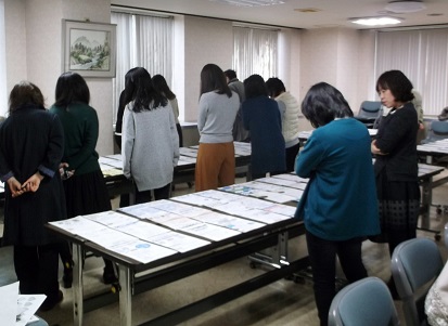 �u���̗l�q