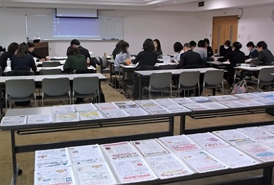 �u���̗l�q